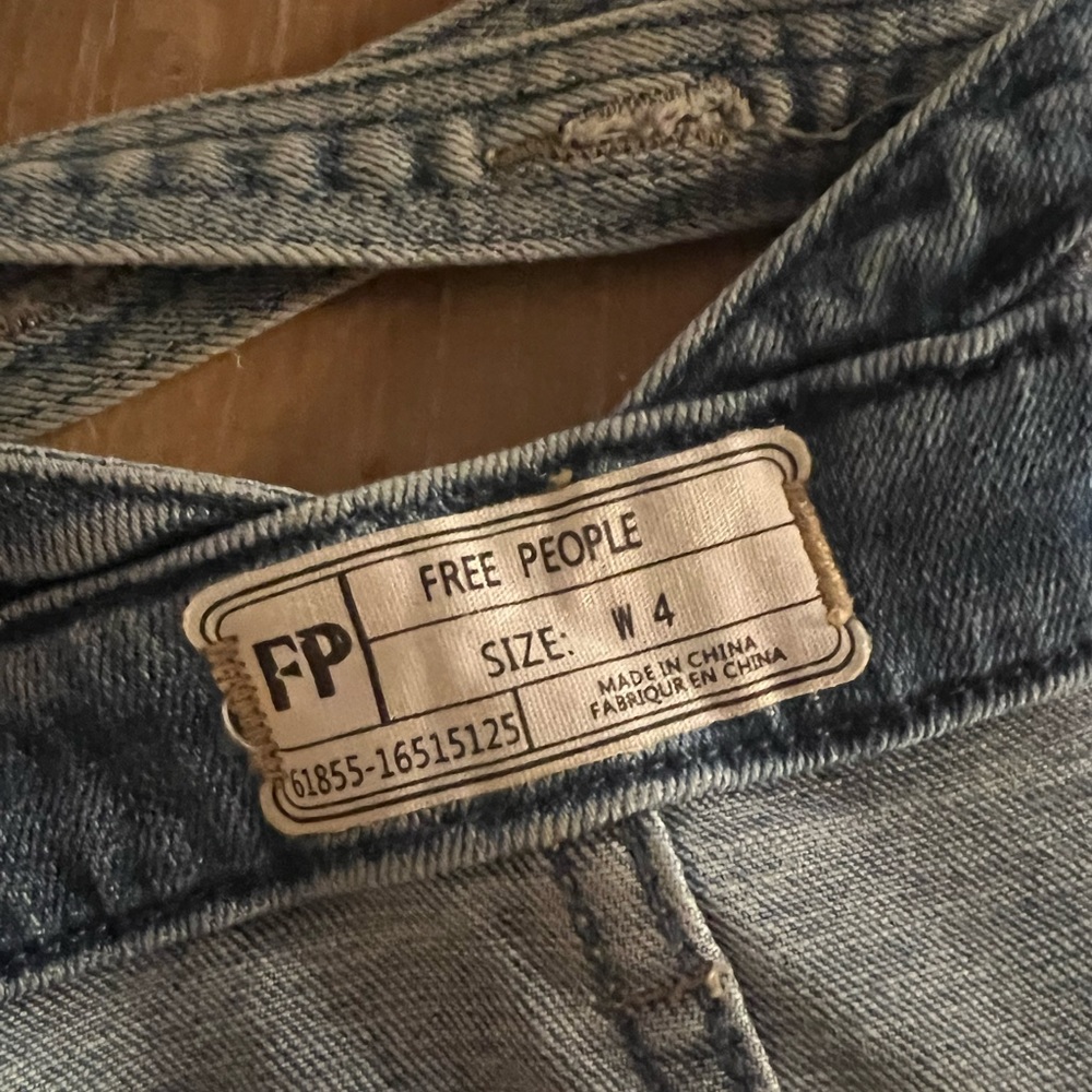 ๐HP๐ Free People Denim Button Front Jumper - Picture 5 of 5